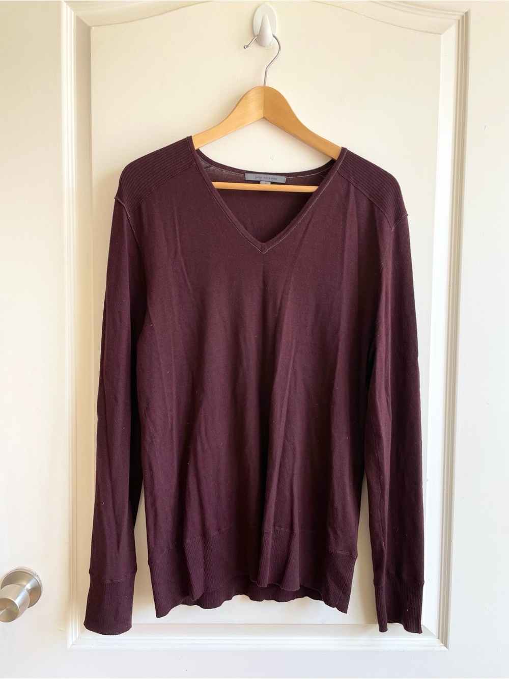 John Varvatos Sweater Men's M Ox Blood Merino Wool V-Neck Quiet Luxury
